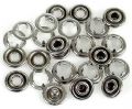 Klik her for at se flere billeder og f� mere information om varen:&nbsp; Trykknapper m. spyd - Perlemor 12mm - m. værktøj