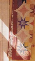 Klik her for at se flere billeder og f mere information om varen:  Hv 31-94-62: Mønster: Patchwork Tæppe stjerner *org*
