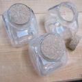 Klik her for at se flere billeder og f� mere information om varen:&nbsp; 0113 - Glas m. korkprop - H.10cm 1stk.