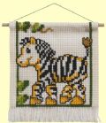 Klik her for at se flere billeder og f mere information om varen:  Pe 13-9350/ Broderi på Aida ZEBRA - 16x18cm - 1stk.