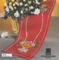 Klik her for at se flere billeder og f� mere information om varen:&nbsp; 32542 Juleløber - Rød med klokker - 25x75cm