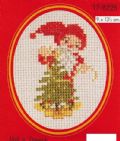 Klik her for at se flere billeder og f mere information om varen:  Pe 17-8225 Broderi - Julekort: Nisse pynter - 9x13½cm - 1stk.