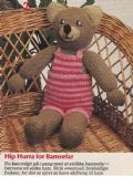 Klik her for at se flere billeder og f mere information om varen:  Hv 34-87-40: Mønster: Strik Bamse. Hækl pude og løber *org*