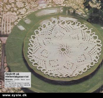 Hm 48-79-70: Mønster: Kunststrik - Mellemlægsserviet *org*