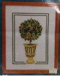 Klik her for at se flere billeder og f mere information om varen:  Hv 02-05-51: Mønster: Appelsintræ i potte 20x26cm *org*